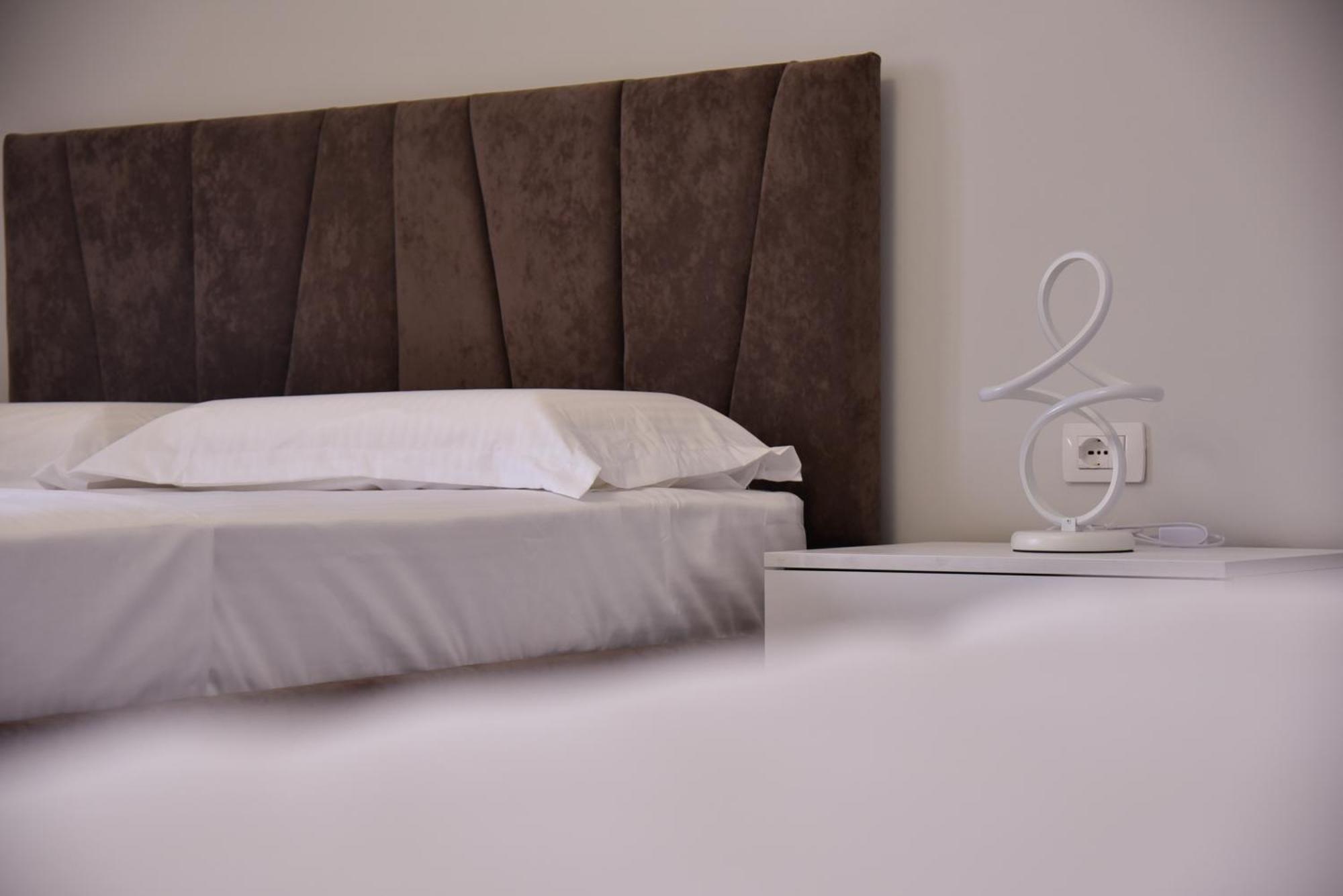 שקודר City Center Inn מראה חיצוני תמונה