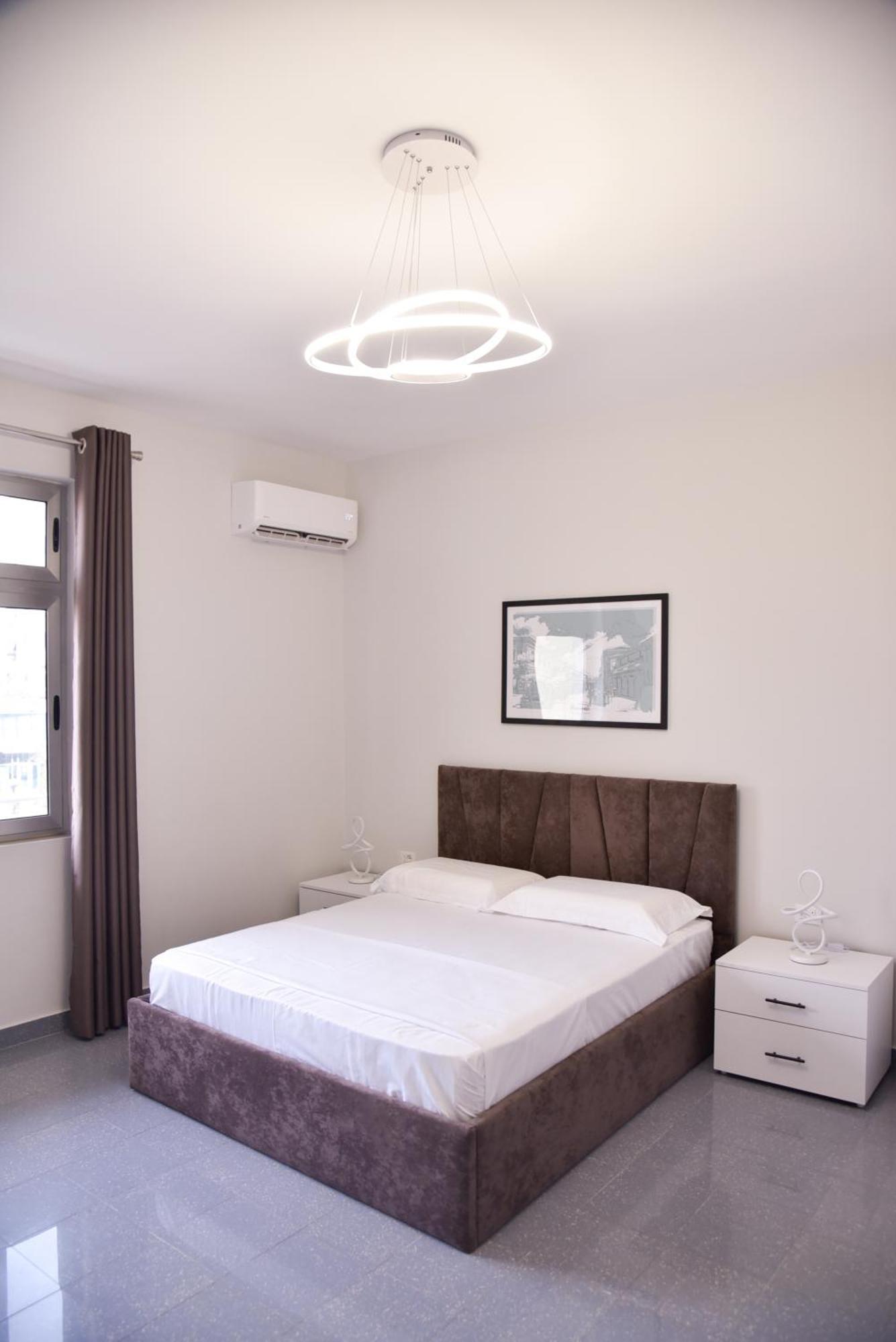 שקודר City Center Inn מראה חיצוני תמונה
