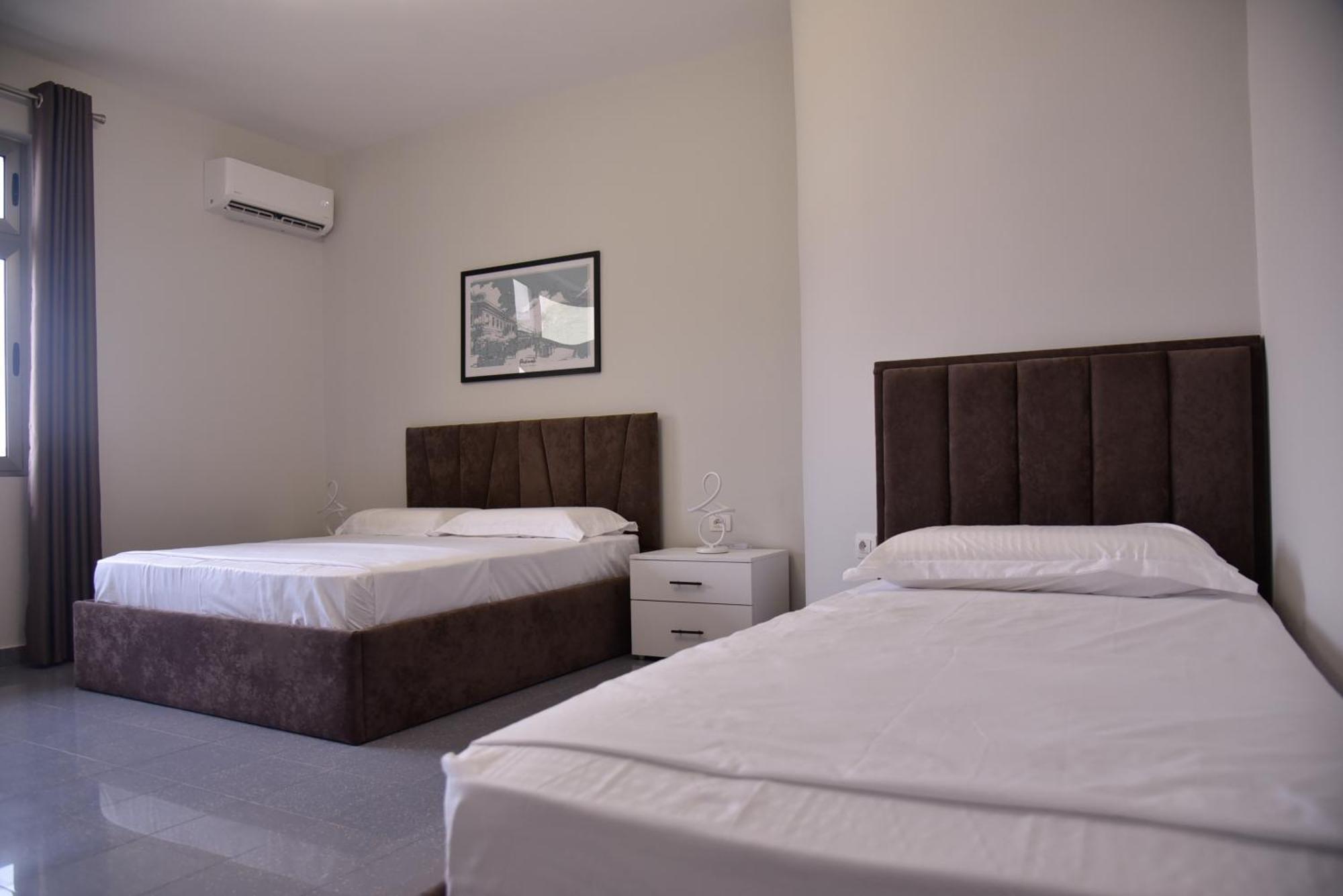 שקודר City Center Inn מראה חיצוני תמונה