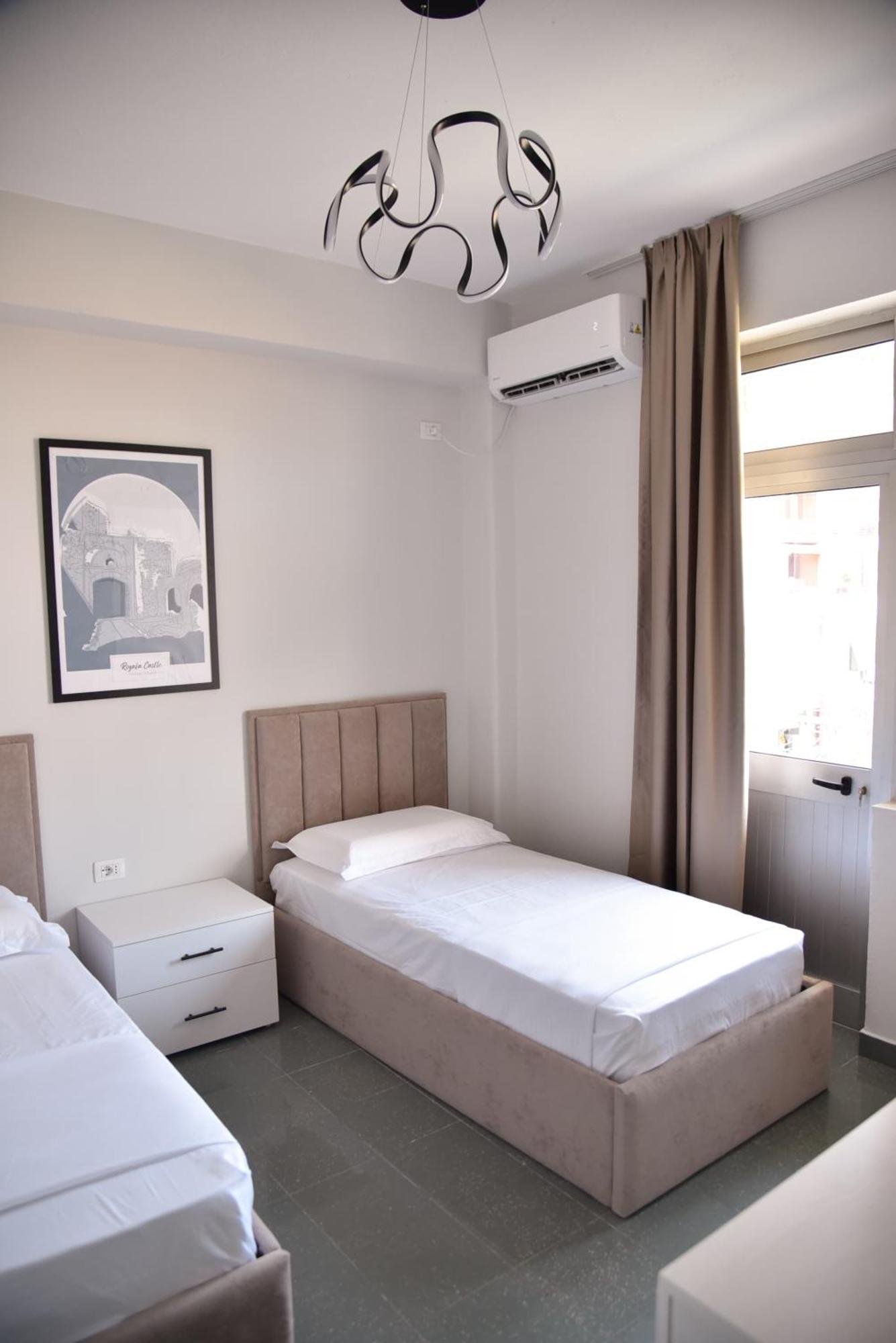 שקודר City Center Inn מראה חיצוני תמונה